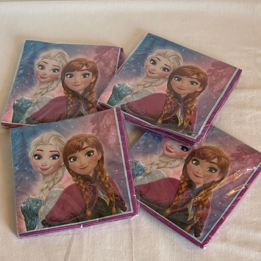 Disney Frozen Tableware Set Napkins/Tablecloths -  Lot of 4.